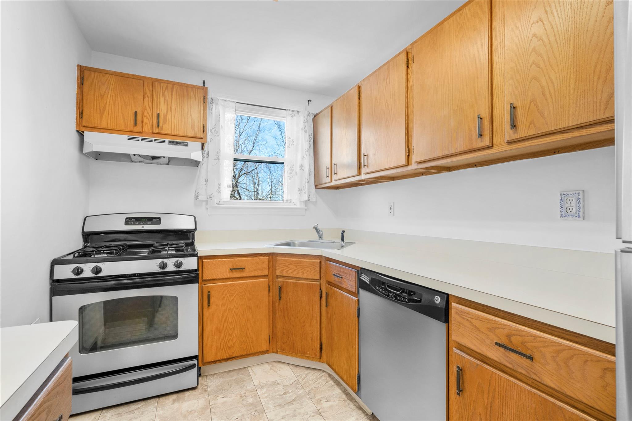 120 Lawn Terrace # 2G, Mamaroneck, NY 10543