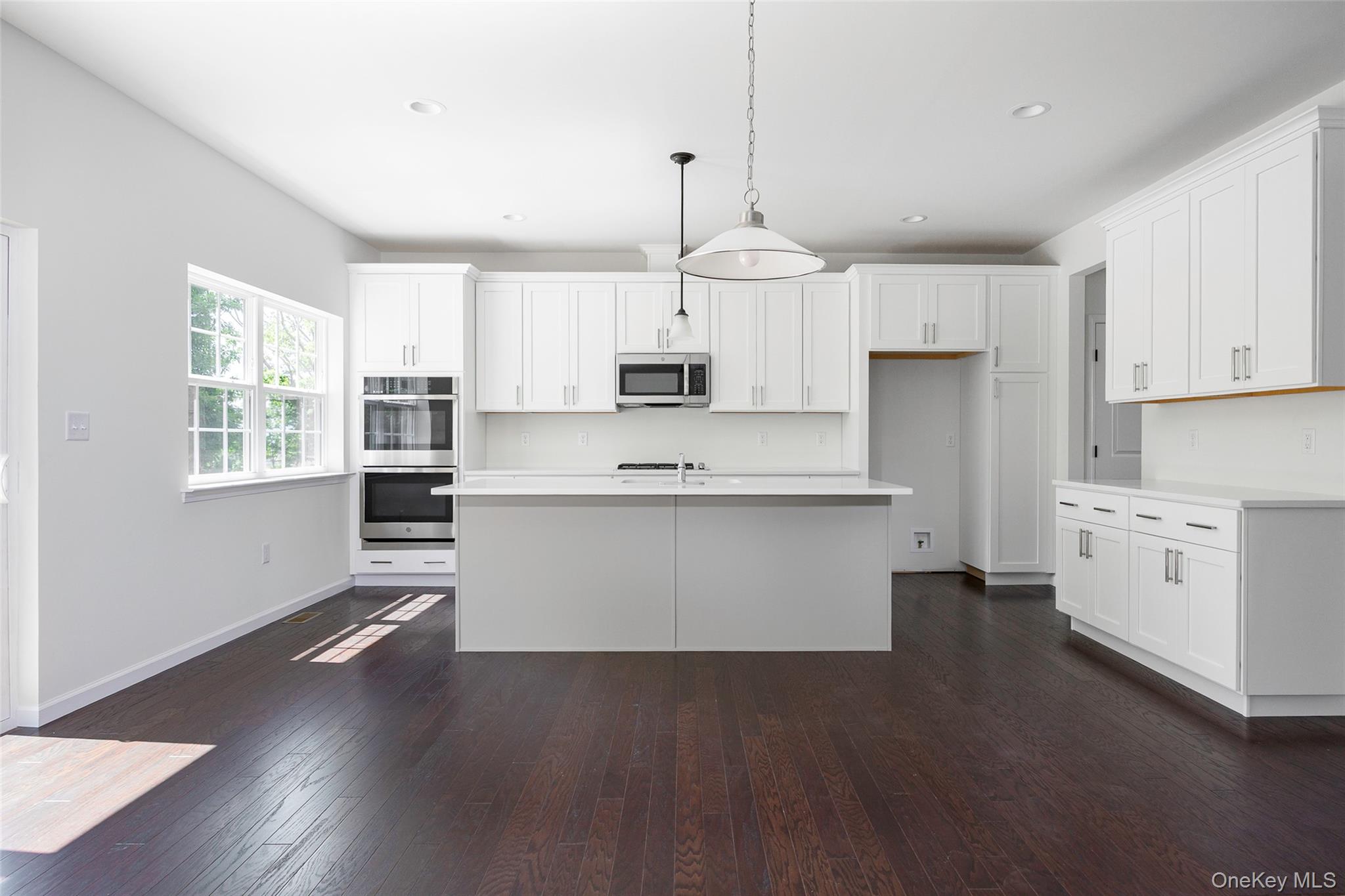 10 Page Court, Poughkeepsie, NY 12603