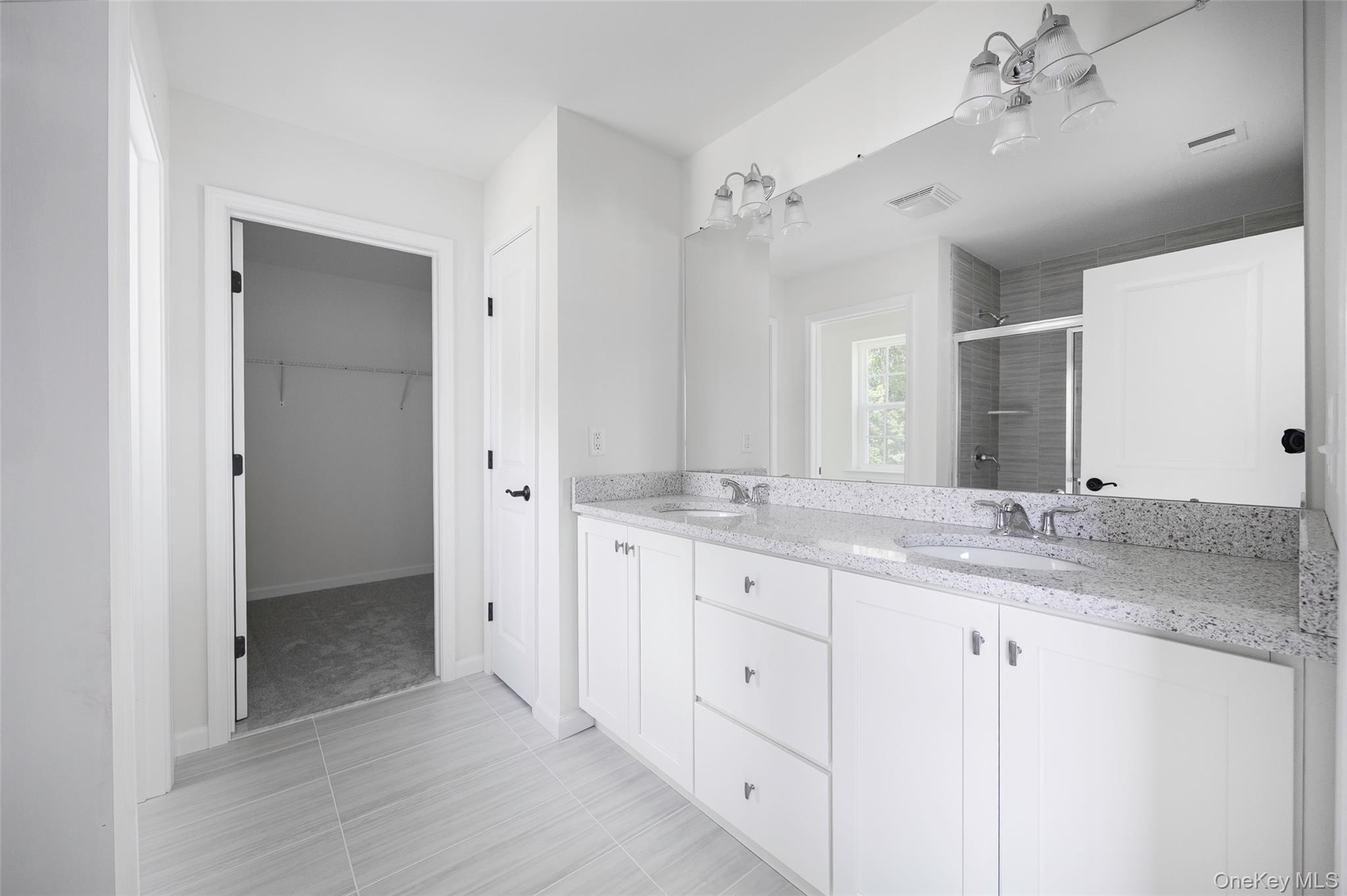 10 Page Court, Poughkeepsie, NY 12603