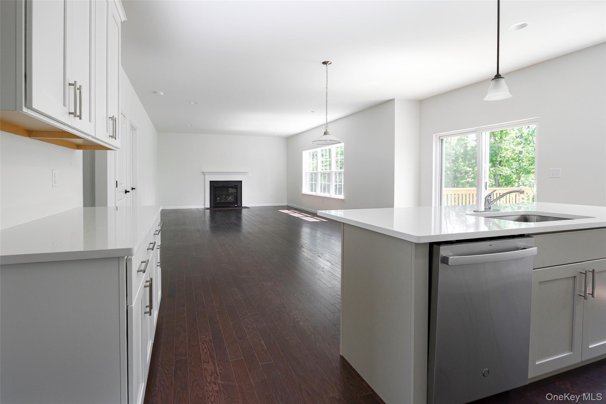 10 Page Court, Poughkeepsie, NY 12603