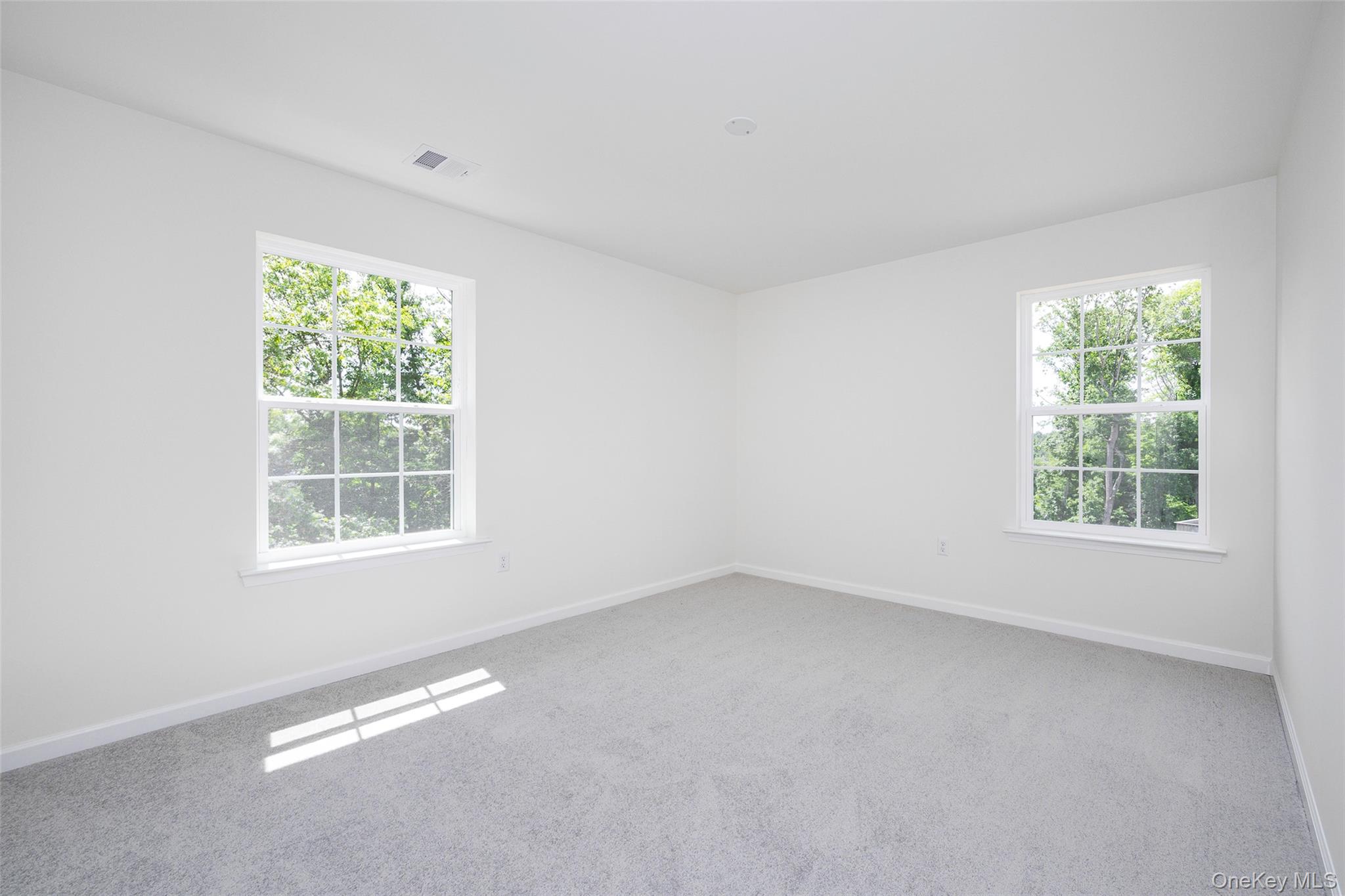 10 Page Court, Poughkeepsie, NY 12603