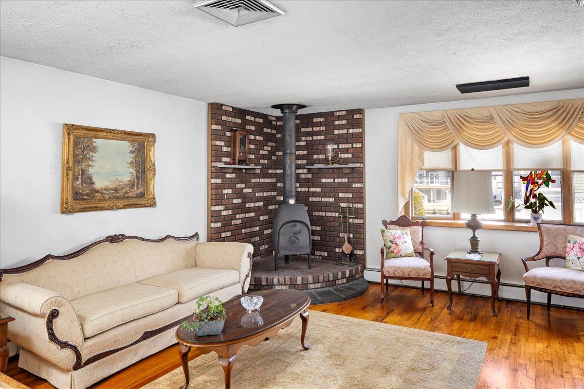 502 Nassau Avenue, Freeport, NY 11520