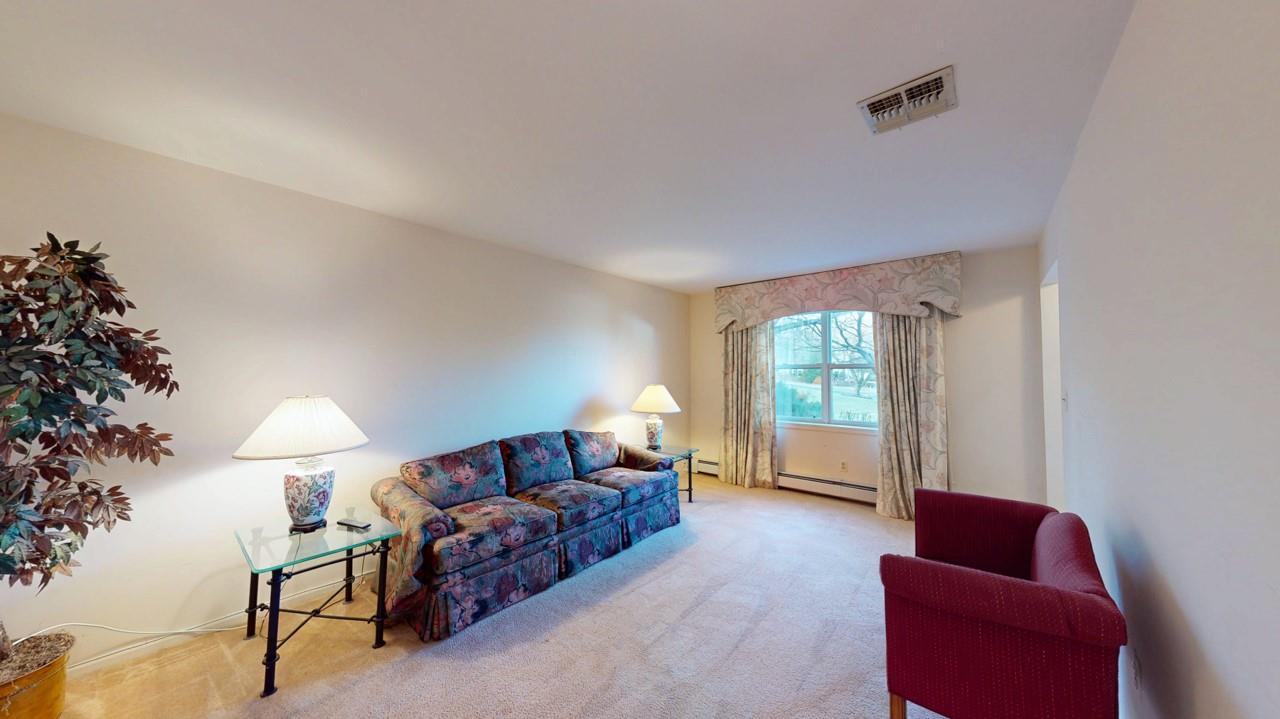 15 Elliots Alley, Valley Cottage, NY 10989