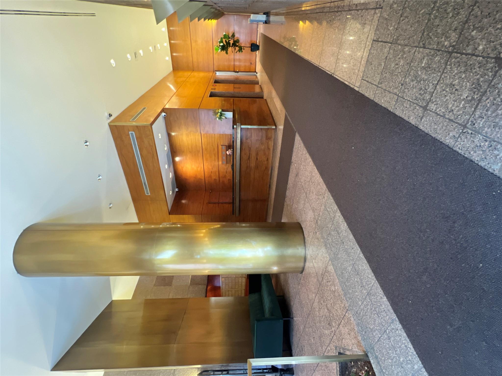 255 East 49 St # 31C, New York (Manhattan), NY 11017