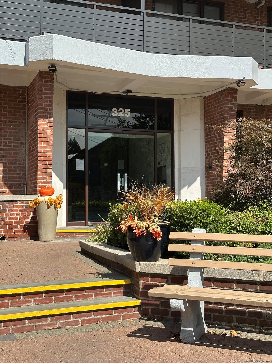 325 King Street # 2G, Port Chester, NY 10573