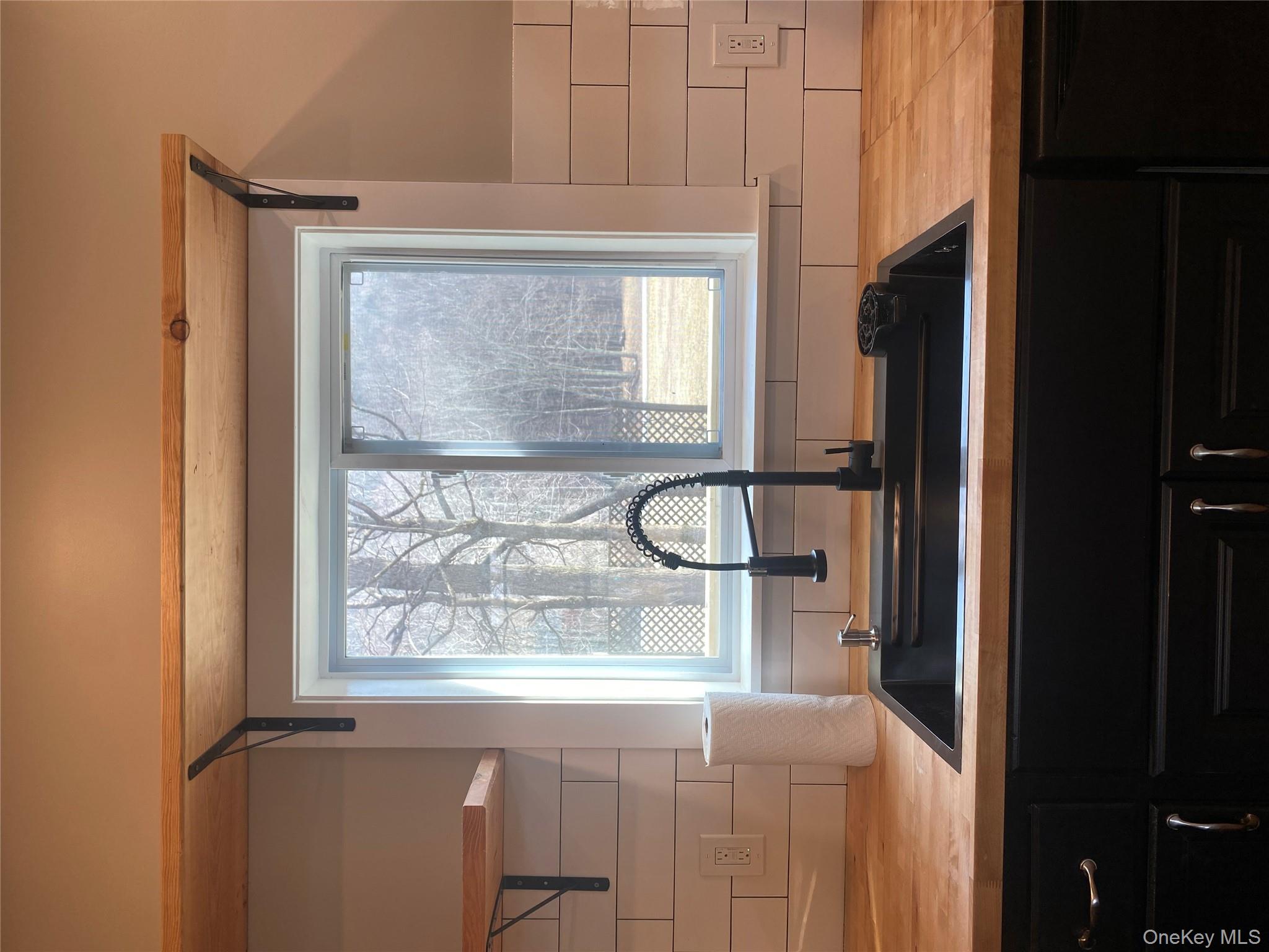 24 Lovett Lane, Jeffersonville, NY 12748