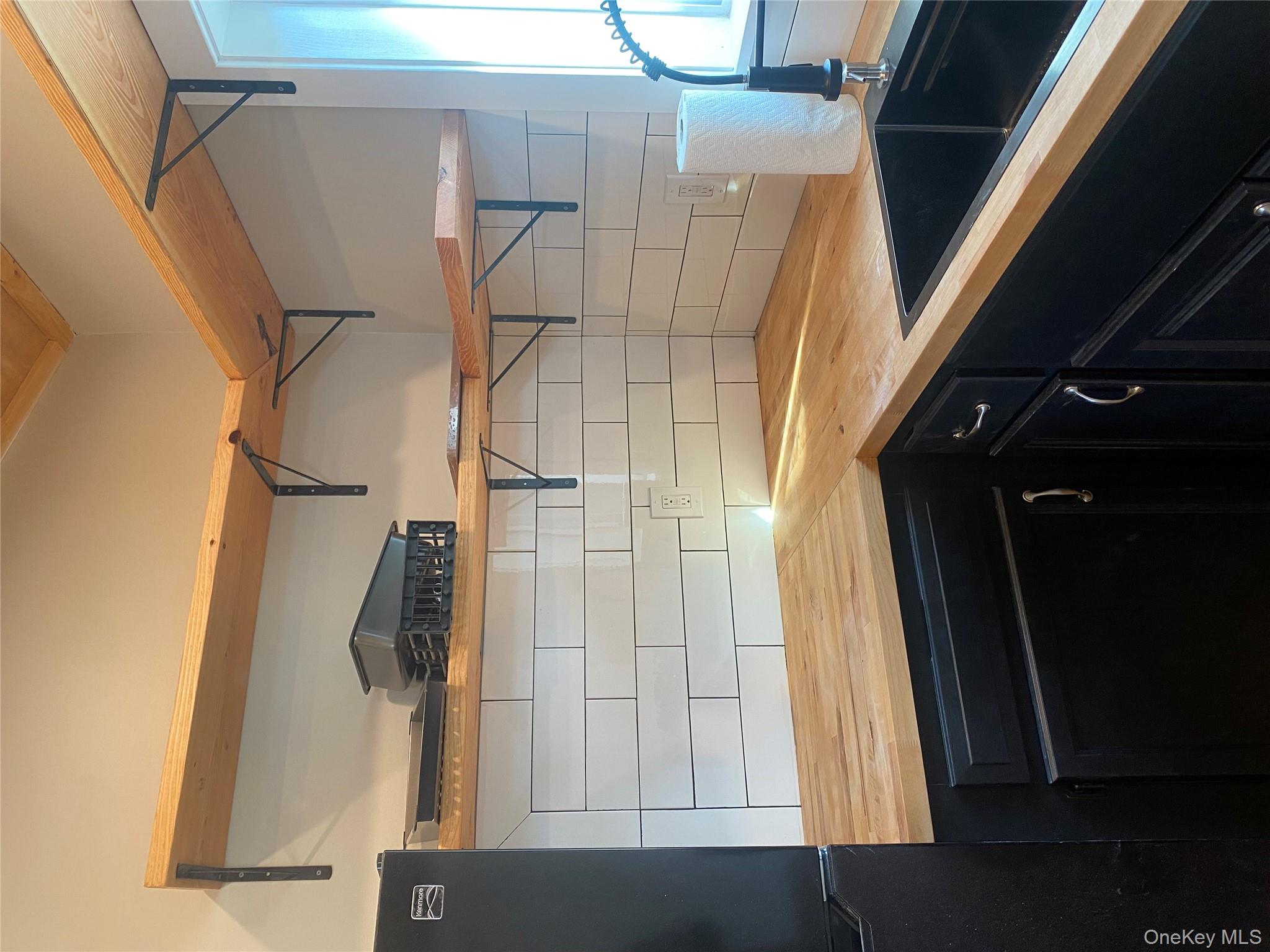 24 Lovett Lane, Jeffersonville, NY 12748