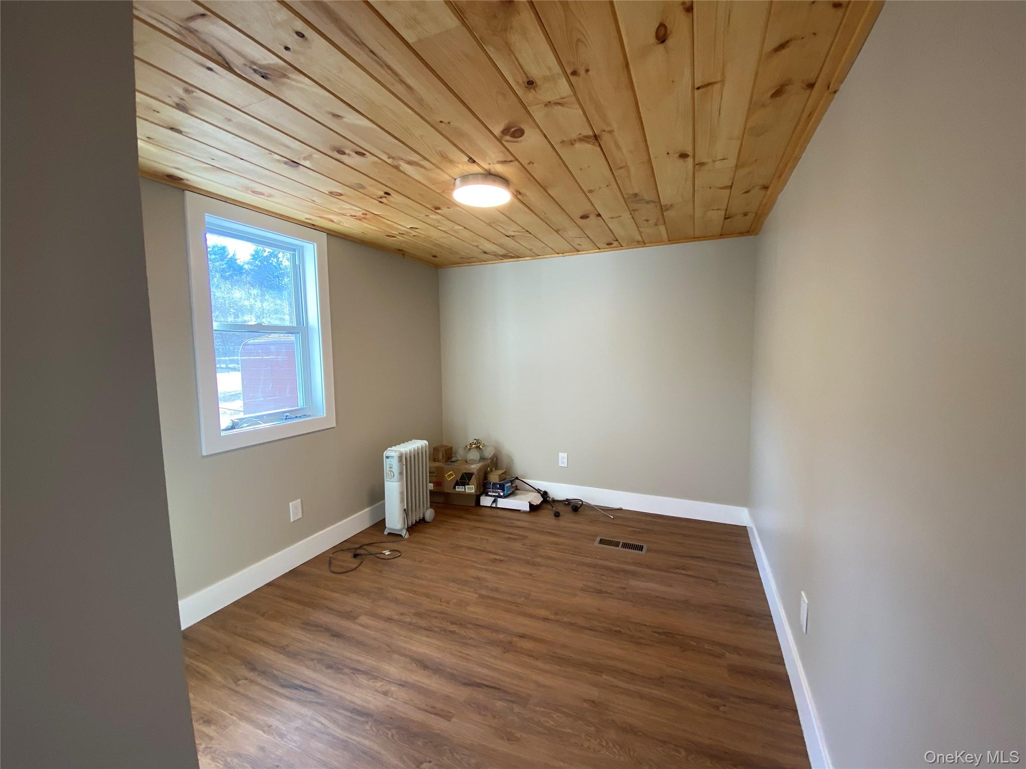 24 Lovett Lane, Jeffersonville, NY 12748