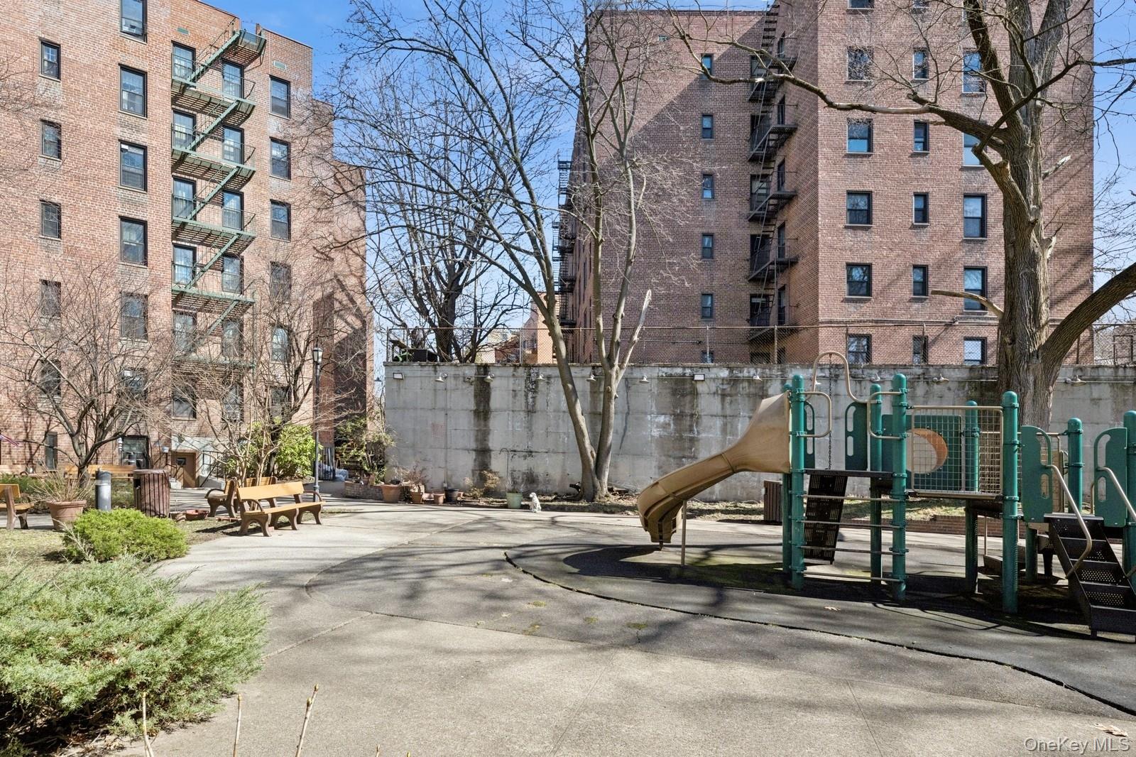 140-35 Burden Crescent # 206, Briarwood, NY 11435