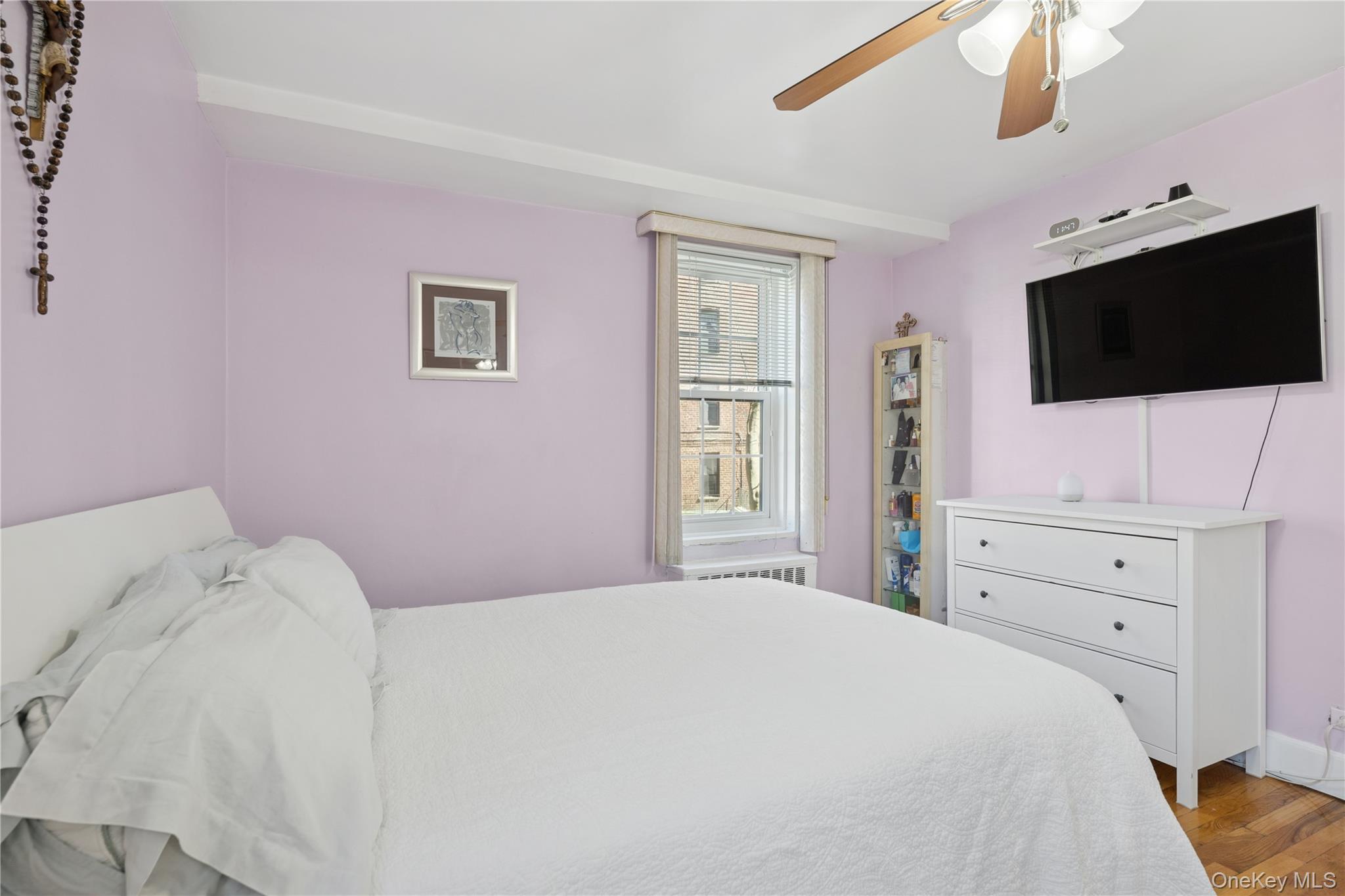 140-35 Burden Crescent # 206, Briarwood, NY 11435