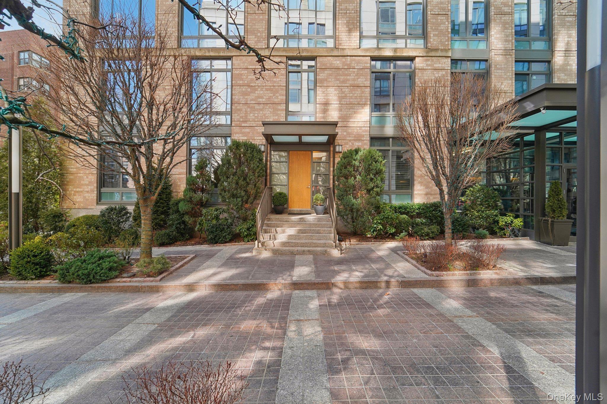 27 City Place # THB, White Plains, NY 10601