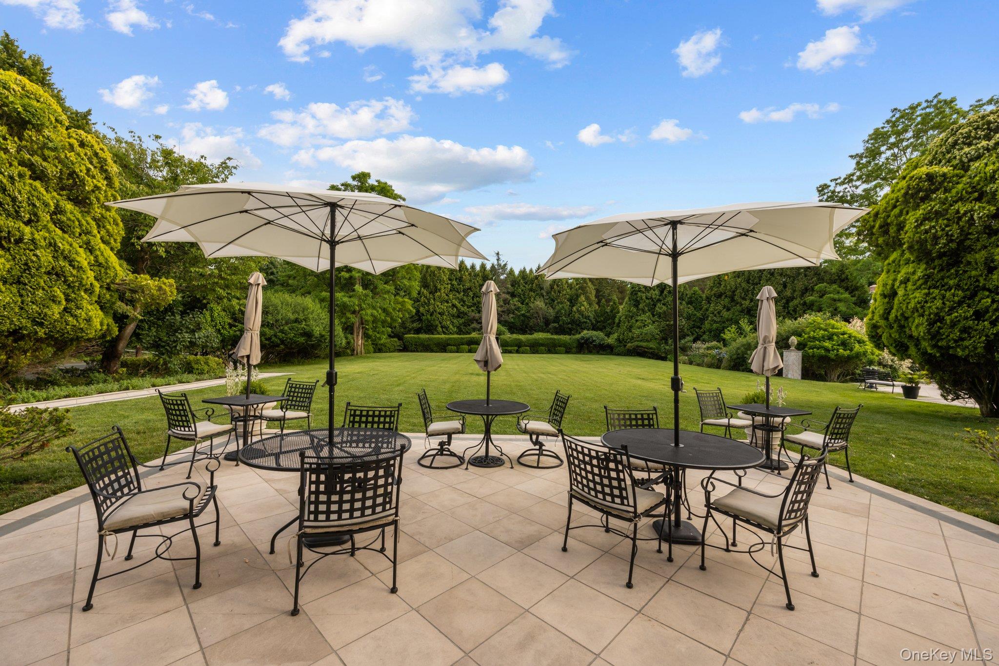 15 Emmet Drive, Head Of The Harbor, NY 11790