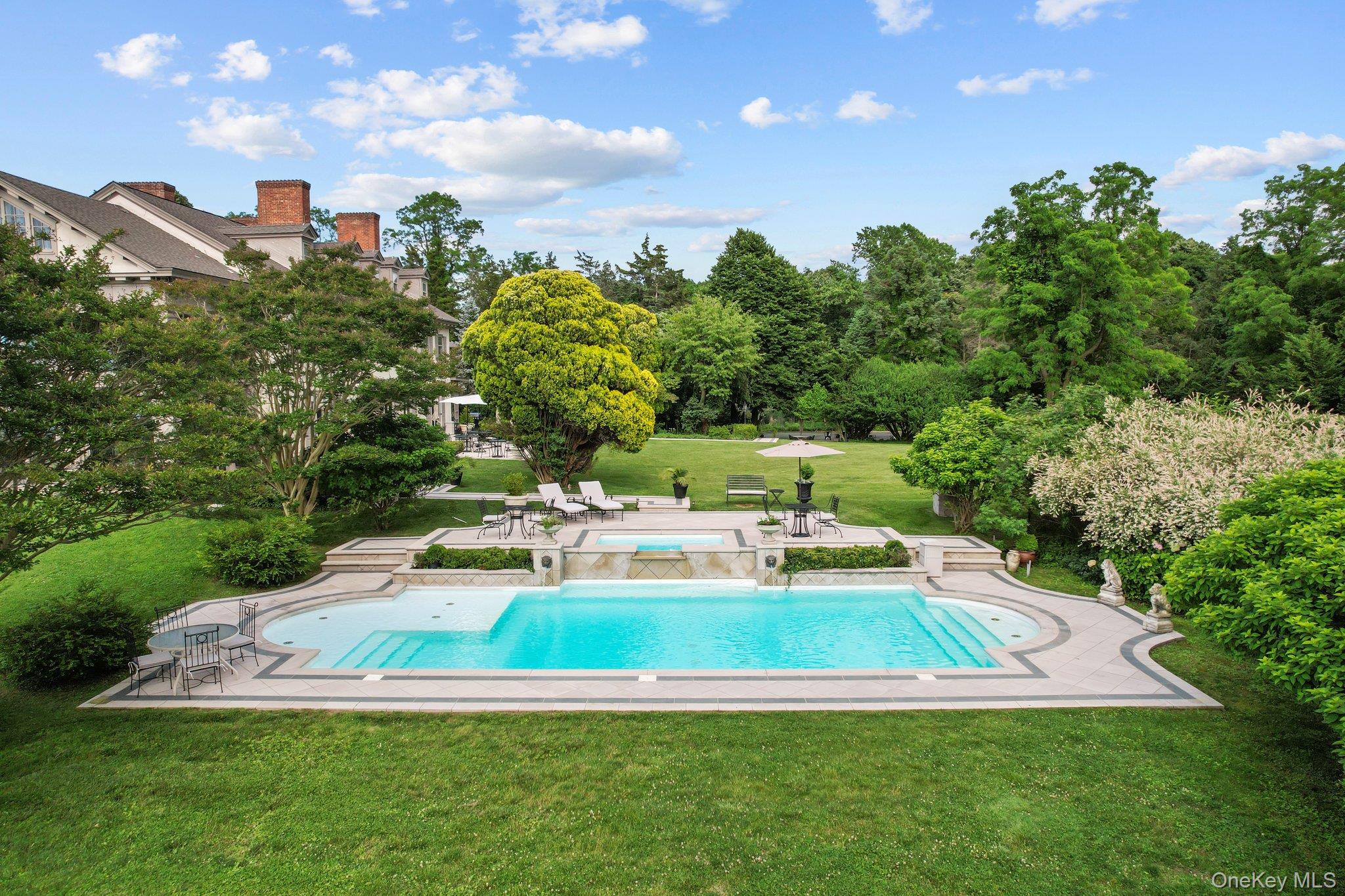 15 Emmet Drive, Head Of The Harbor, NY 11790