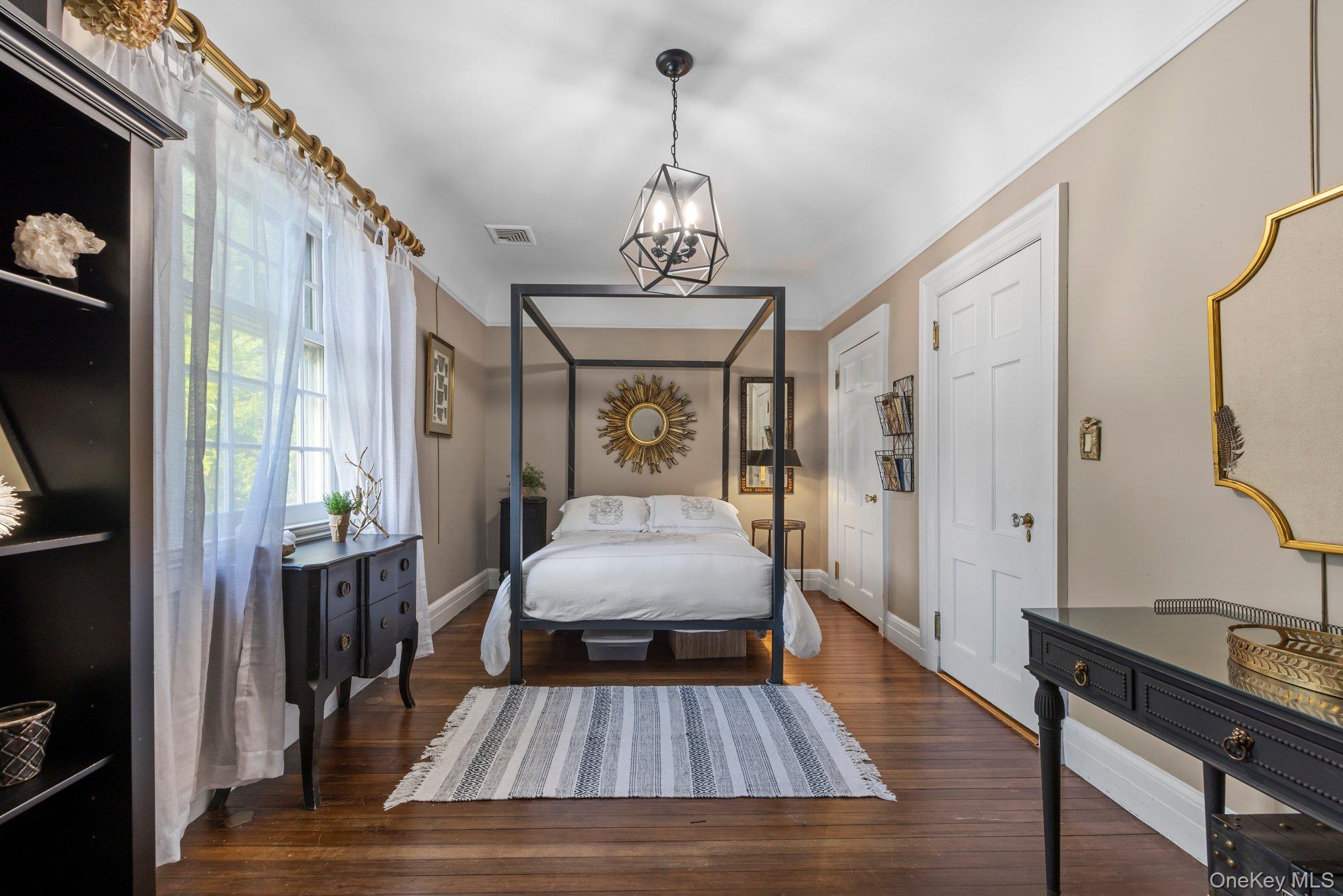 15 Emmet Drive, Head Of The Harbor, NY 11790