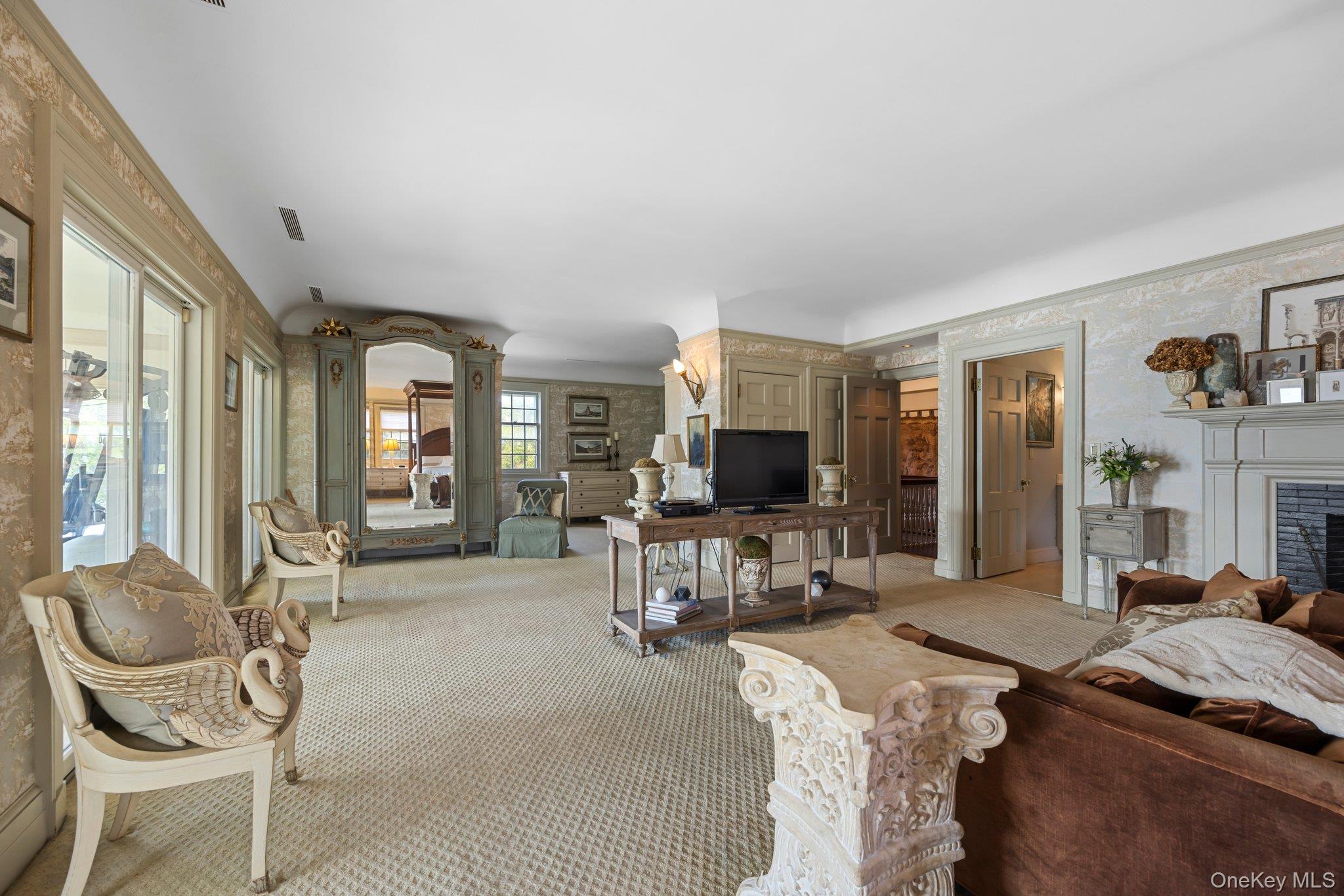 15 Emmet Drive, Head Of The Harbor, NY 11790