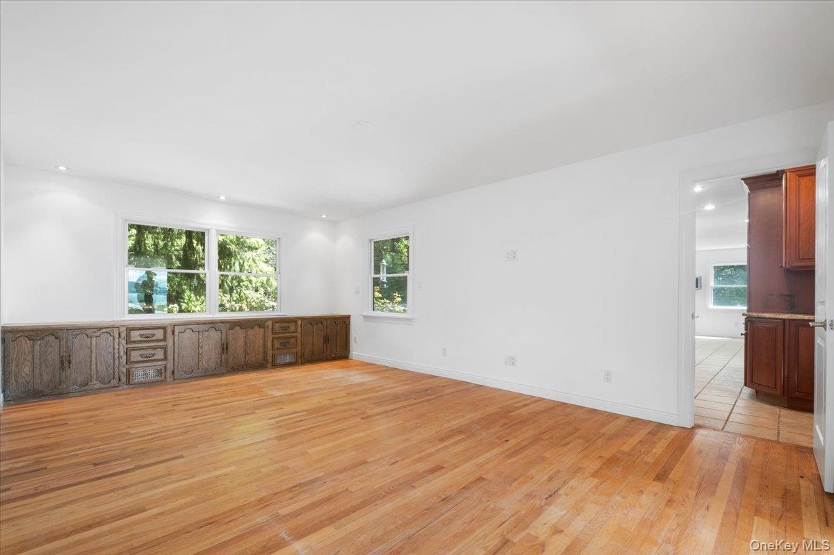 12 Country Club Lane N, Briarcliff Manor, NY 10510