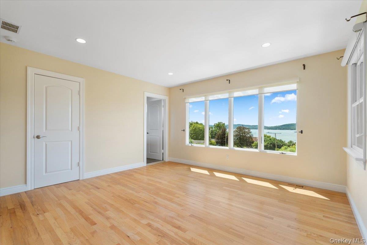 12 Country Club Lane N, Briarcliff Manor, NY 10510