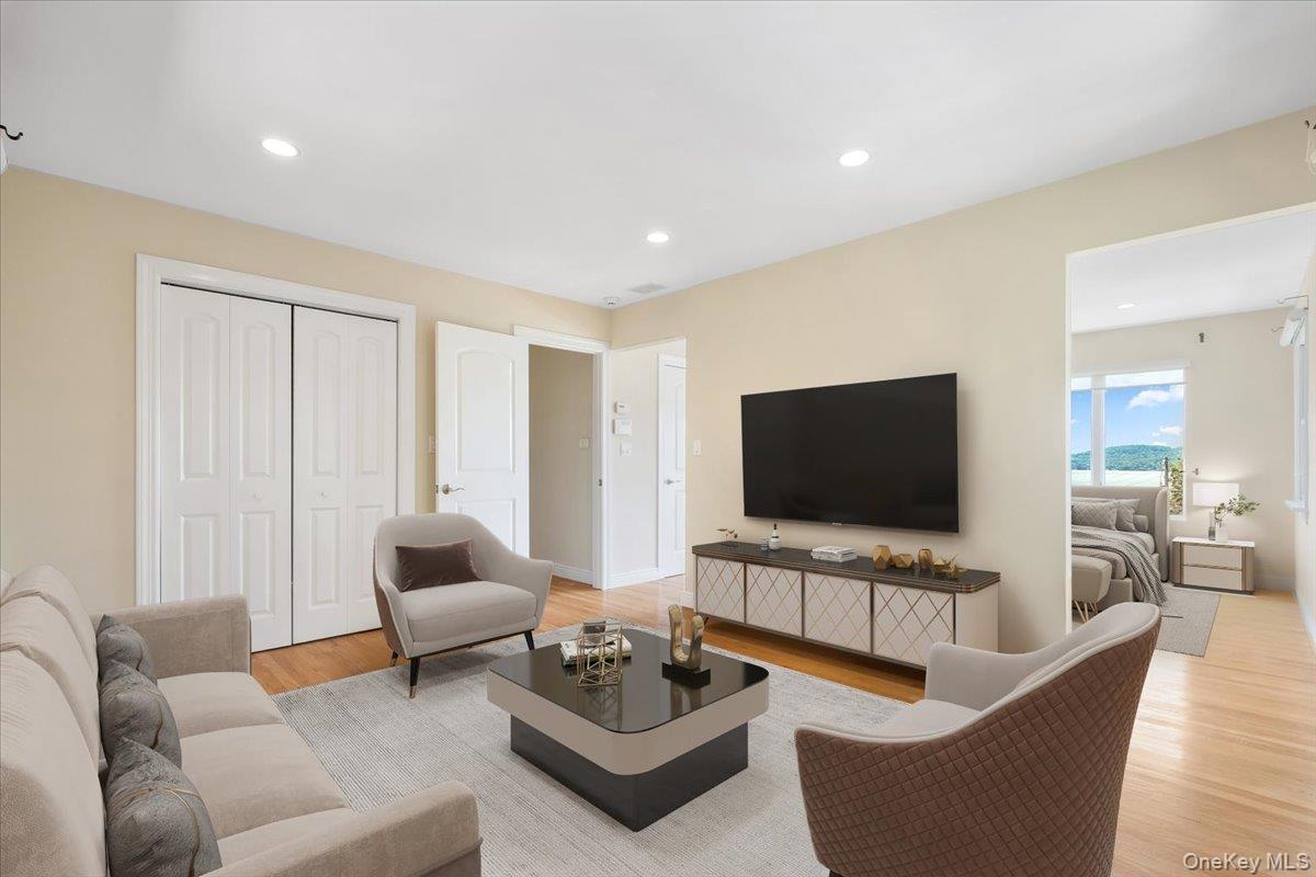 12 Country Club Lane N, Briarcliff Manor, NY 10510