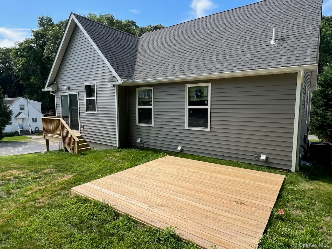 56 Hill Street E, Wading River, NY 11792