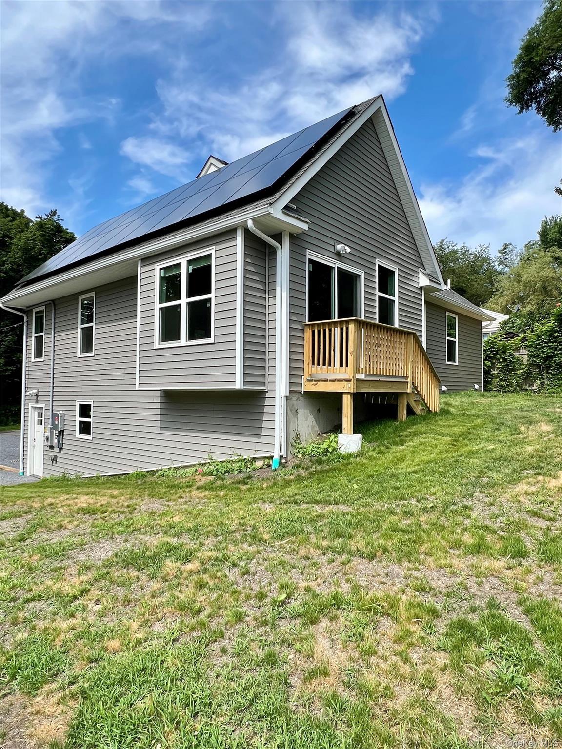 56 Hill Street E, Wading River, NY 11792