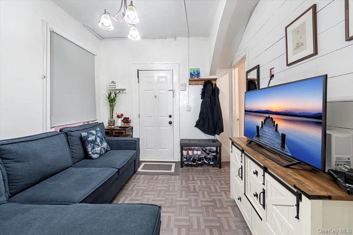 22 Jones Place, Yonkers, NY 10703