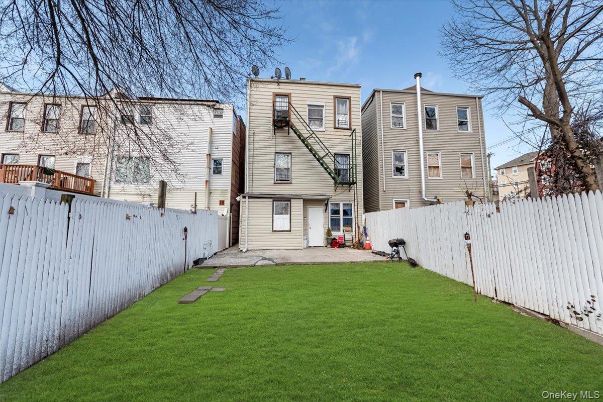 22 Jones Place, Yonkers, NY 10703