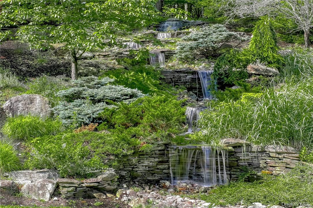 21 Katavolos Drive, Tomkins Cove, NY 10986