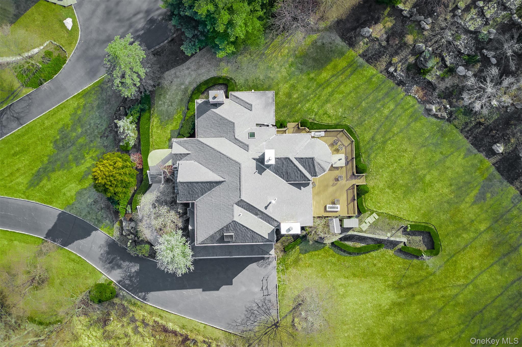 21 Katavolos Drive, Tomkins Cove, NY 10986