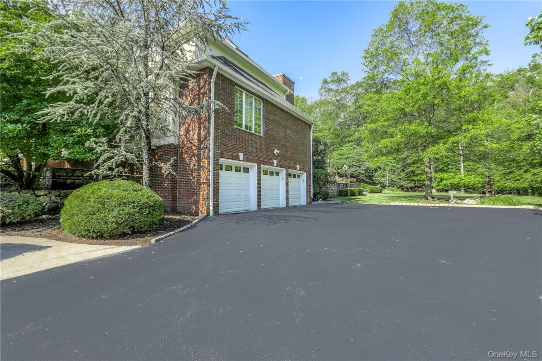 21 Katavolos Drive, Tomkins Cove, NY 10986