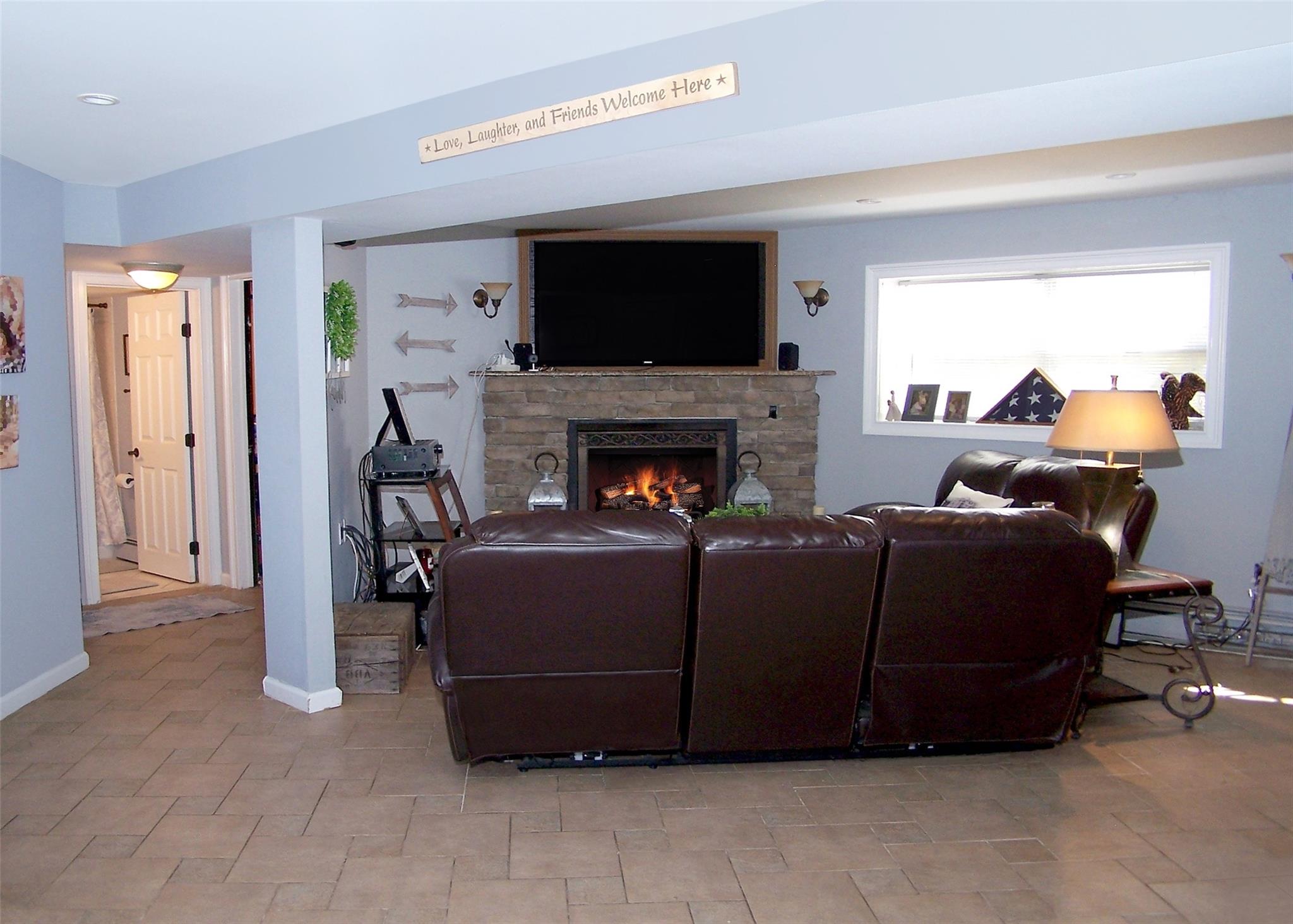 11 Doral Lane, Yaphank, NY 11980