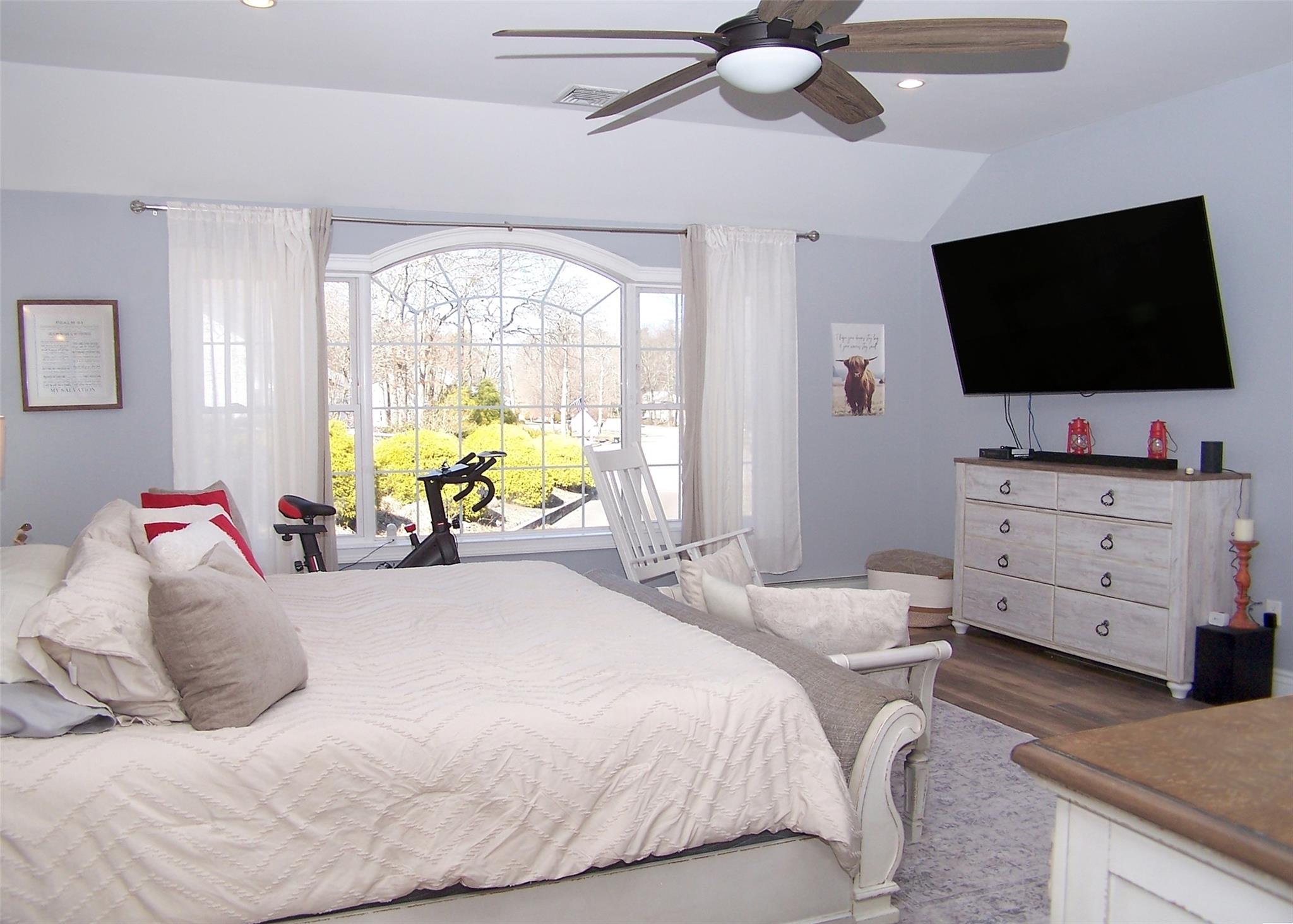 11 Doral Lane, Yaphank, NY 11980