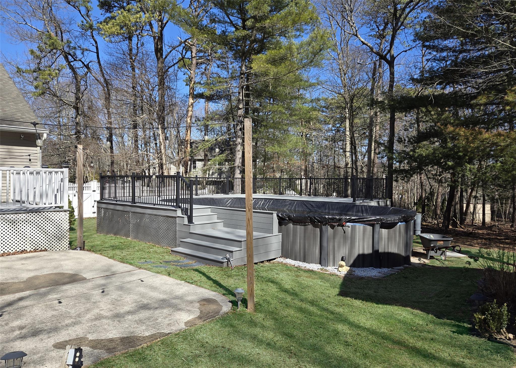 11 Doral Lane, Yaphank, NY 11980