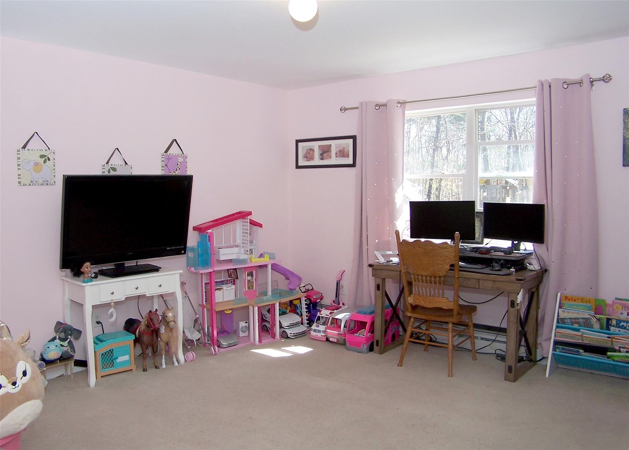 11 Doral Lane, Yaphank, NY 11980