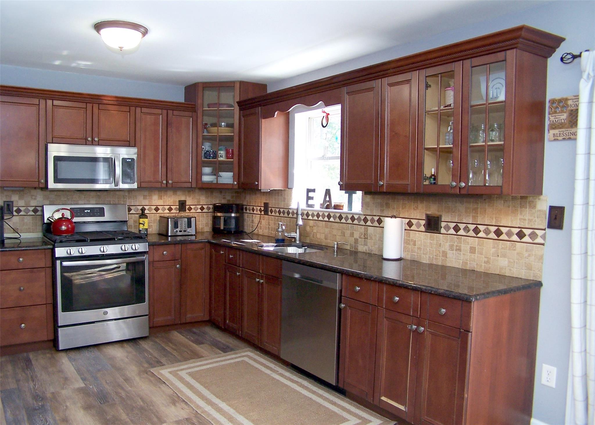 11 Doral Lane, Yaphank, NY 11980