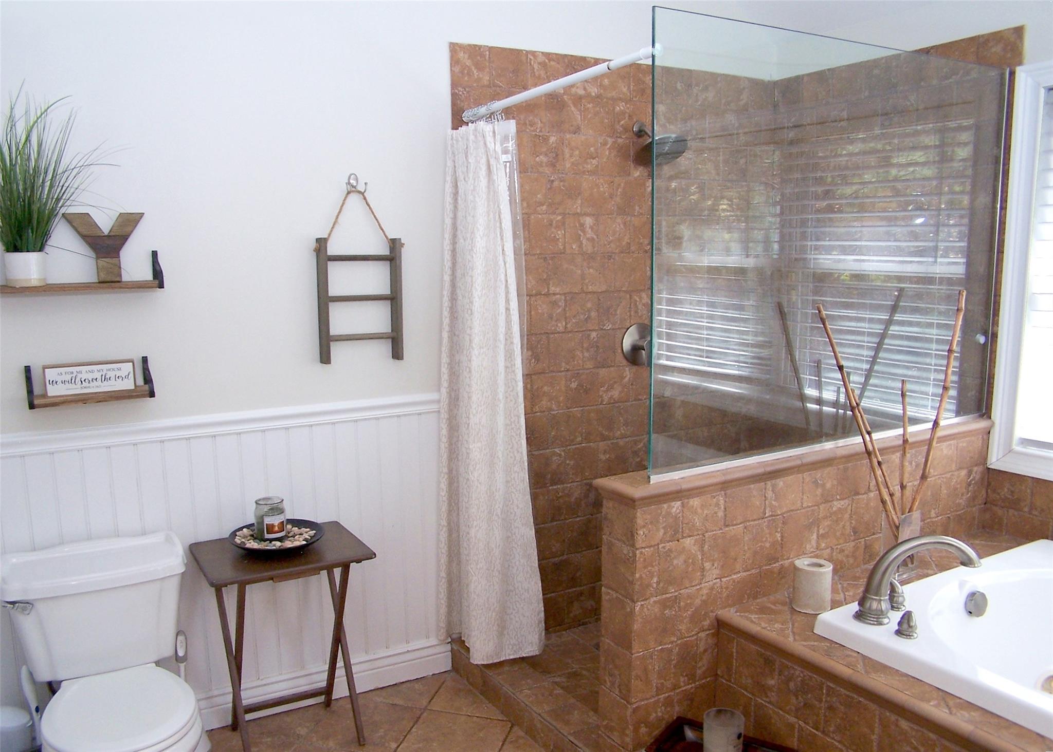 11 Doral Lane, Yaphank, NY 11980