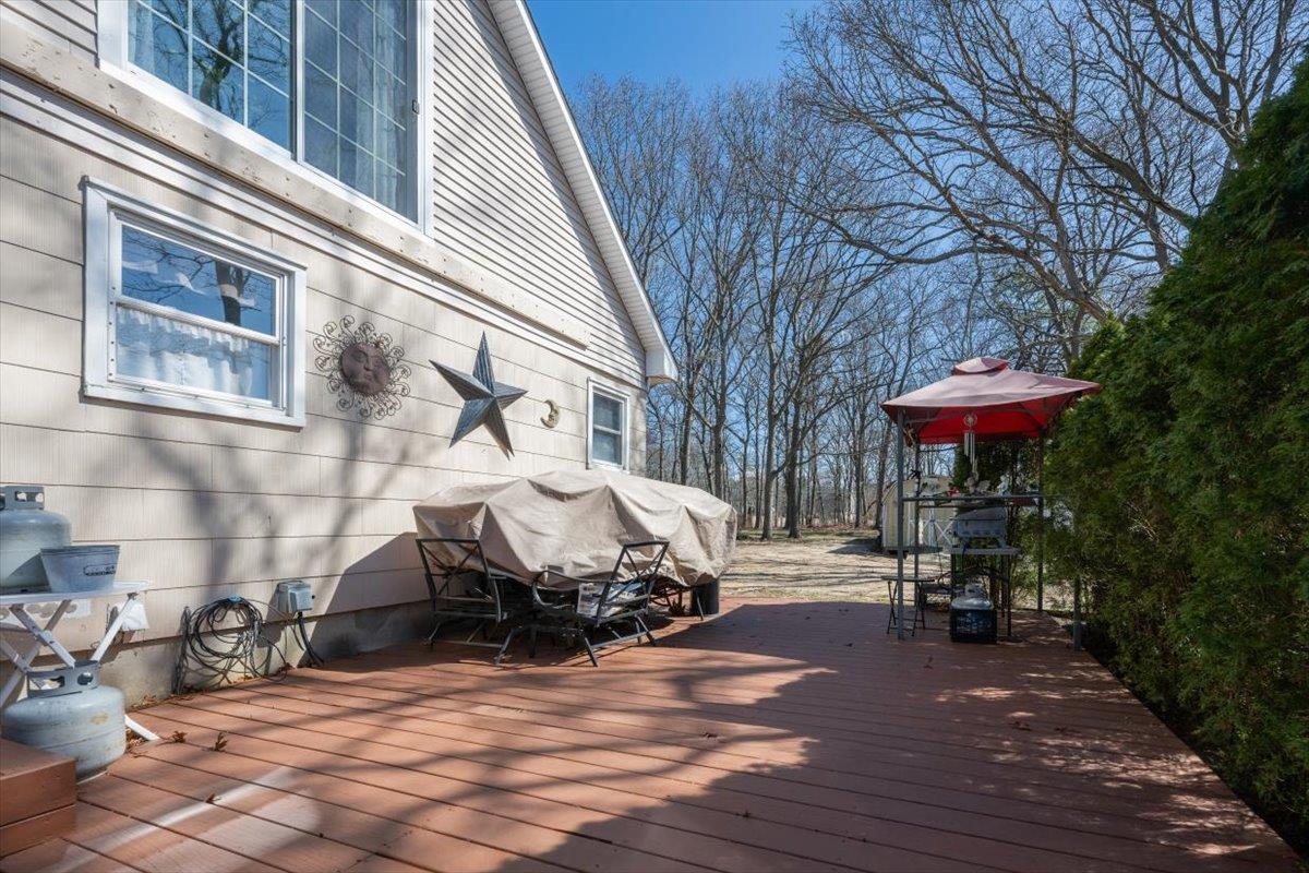 43 Floyd Road N, Shirley, NY 11967