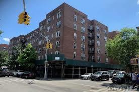4240 Bowne St # 2j, Flushing, NY 11355