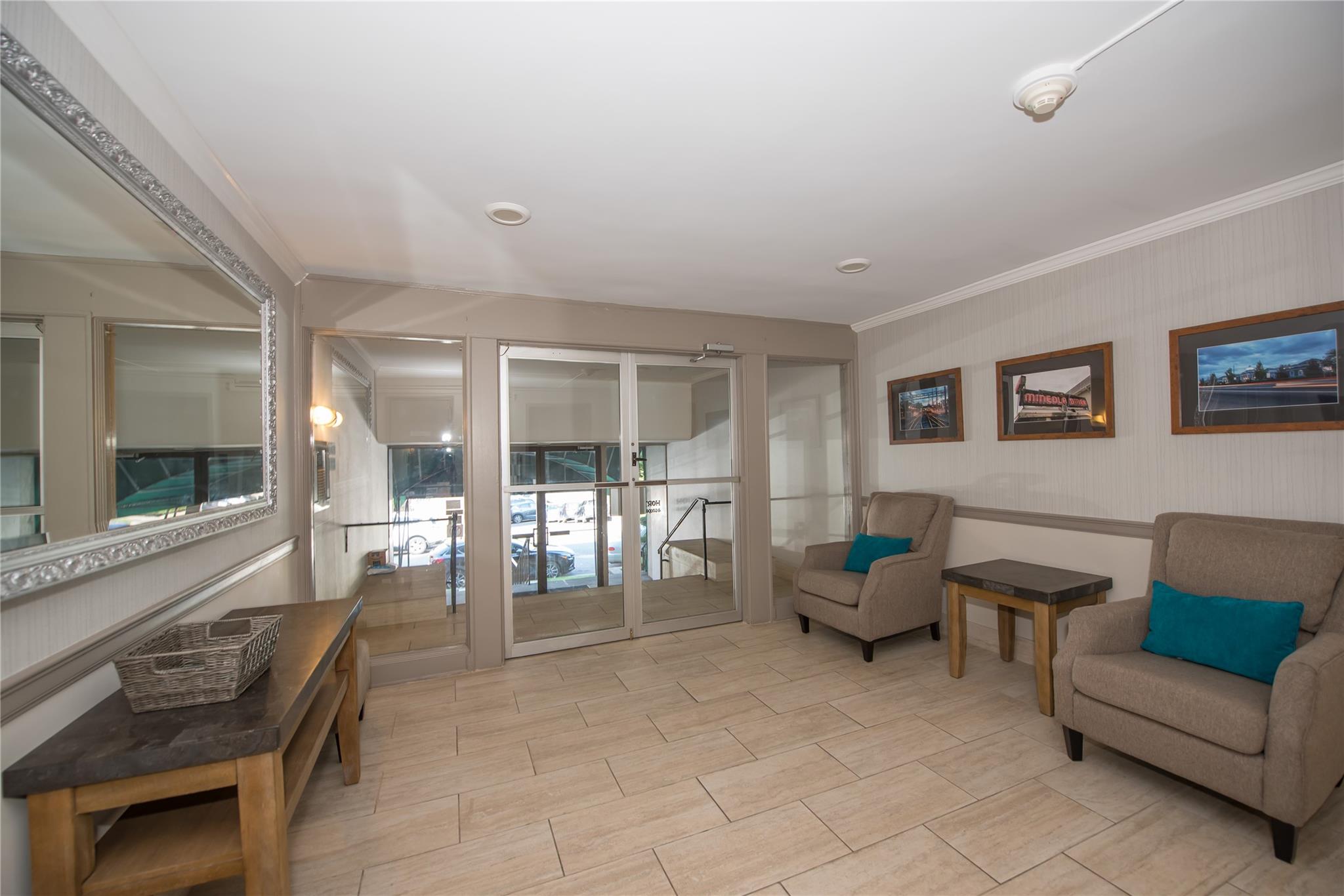 120 Horton Highway # A1, Mineola, NY 11501