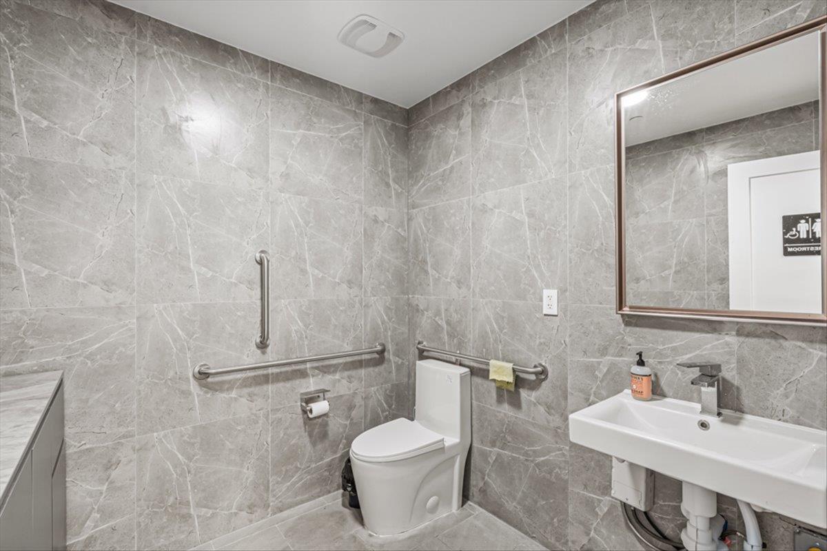 20-22 College Point Boulevard, College Point, NY 11356