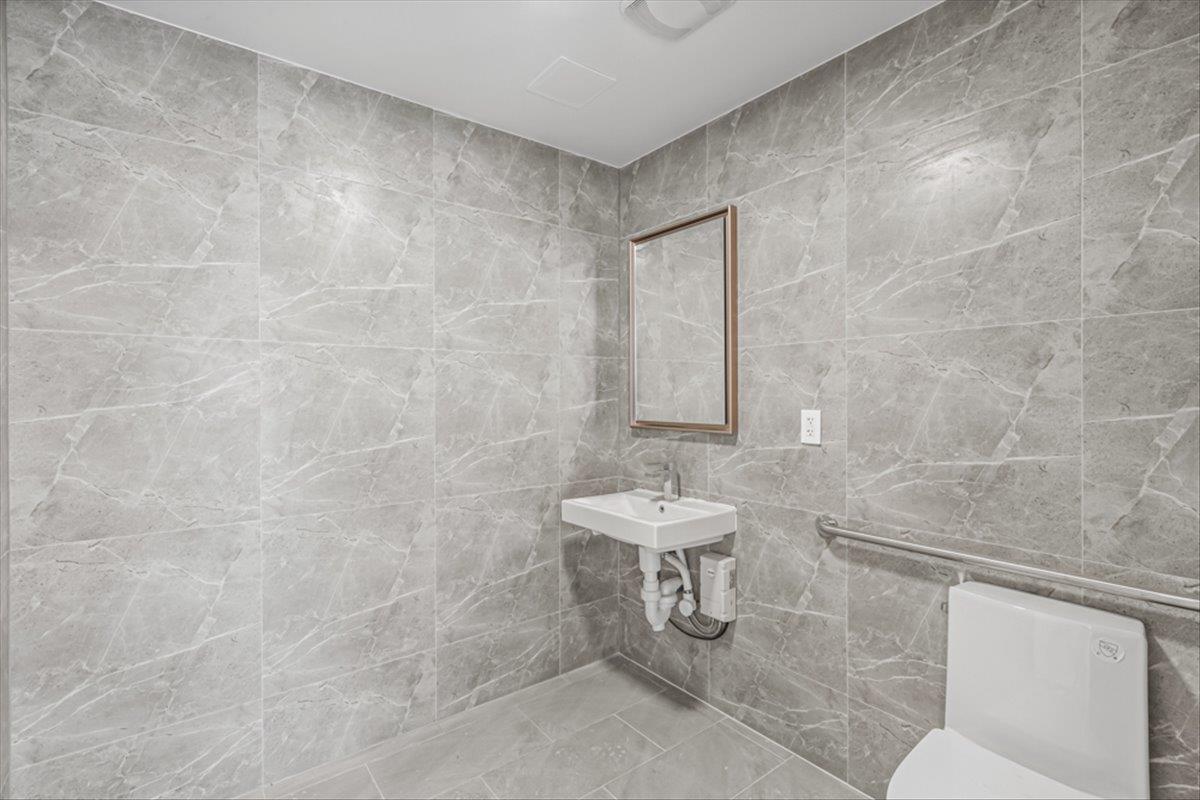 20-22 College Point Boulevard, College Point, NY 11356