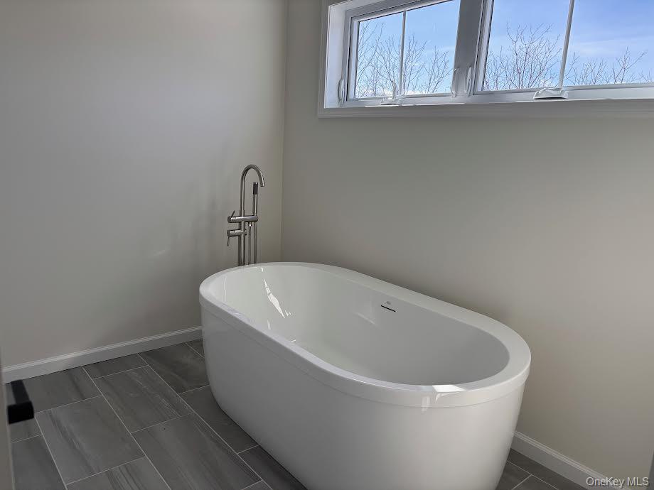 2 Rosewood Lane, Salisbury Mills, NY 12553