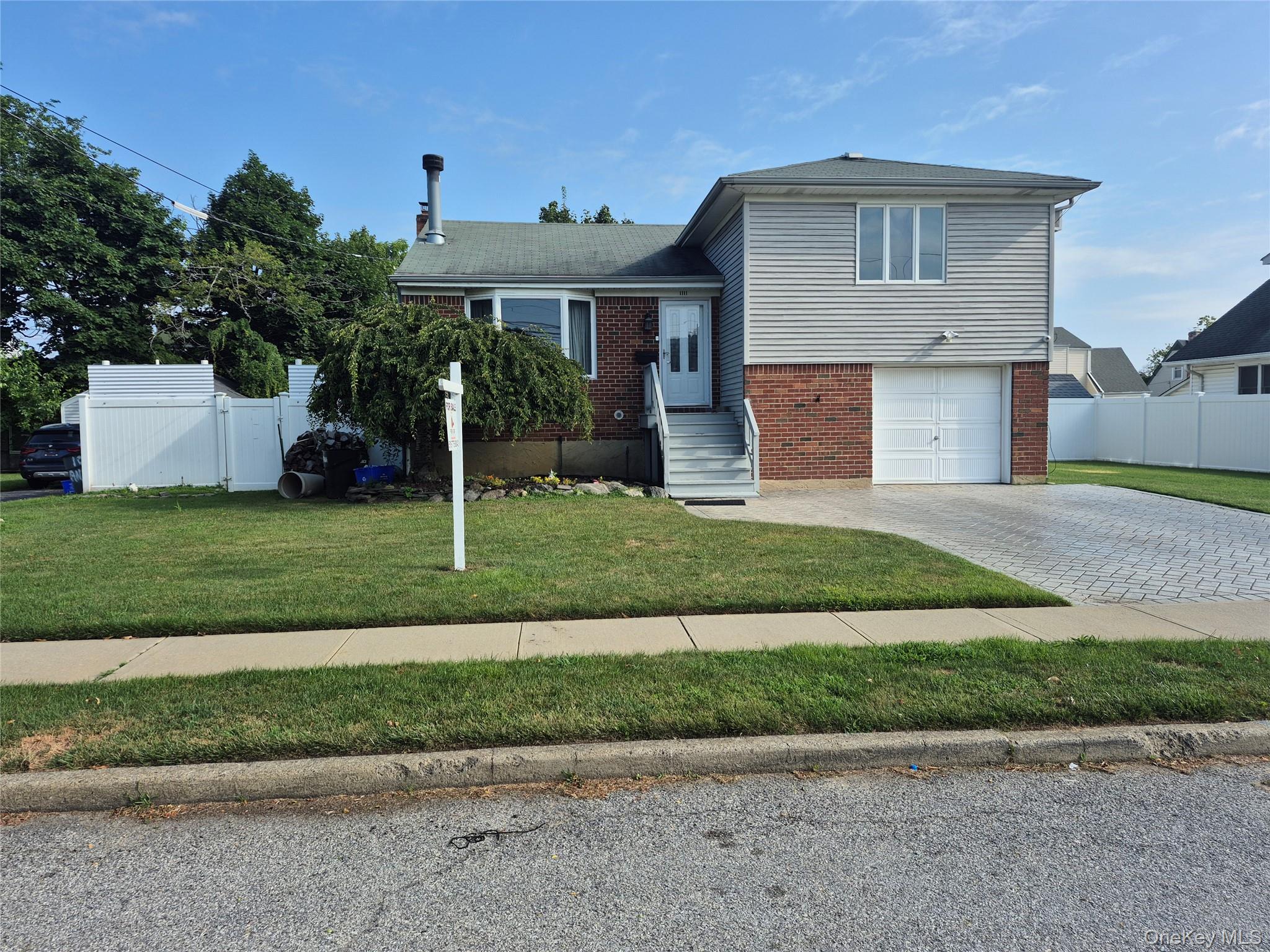 1111 Steele Boulevard, Baldwin, NY 11510