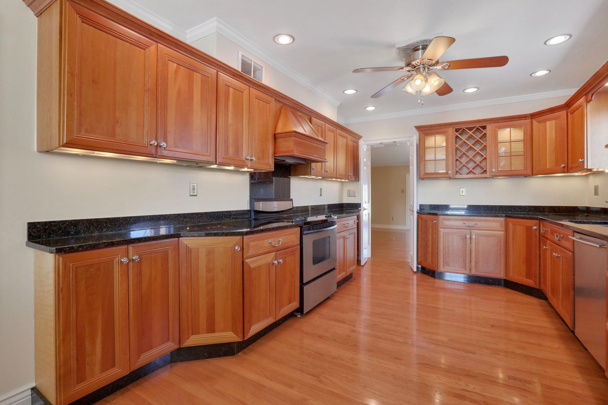 411 Albany Avenue, Kingston, NY 12401