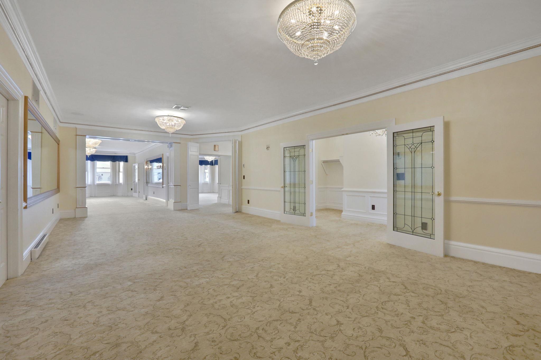 411 Albany Avenue, Kingston, NY 12401