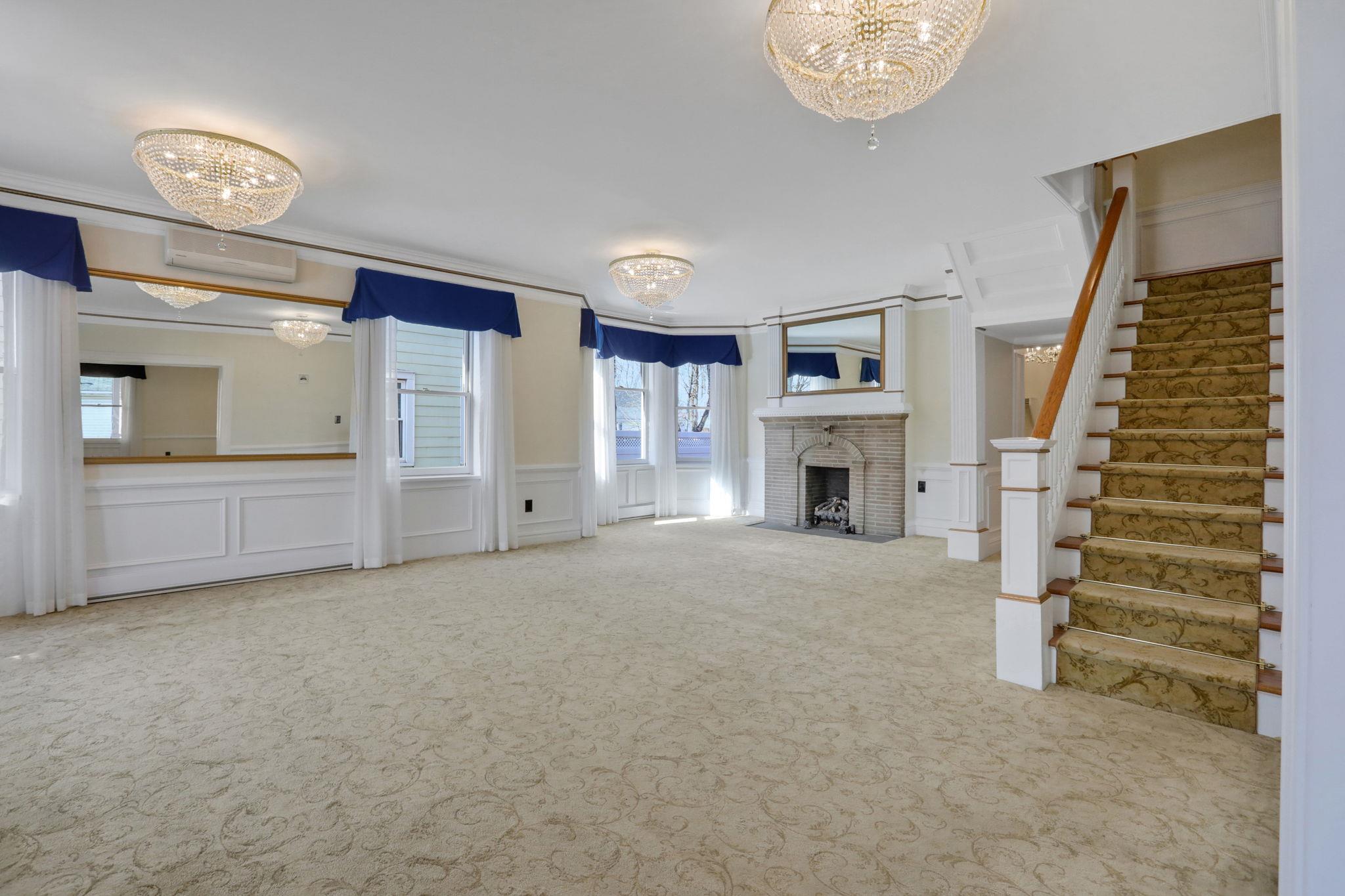 411 Albany Avenue, Kingston, NY 12401