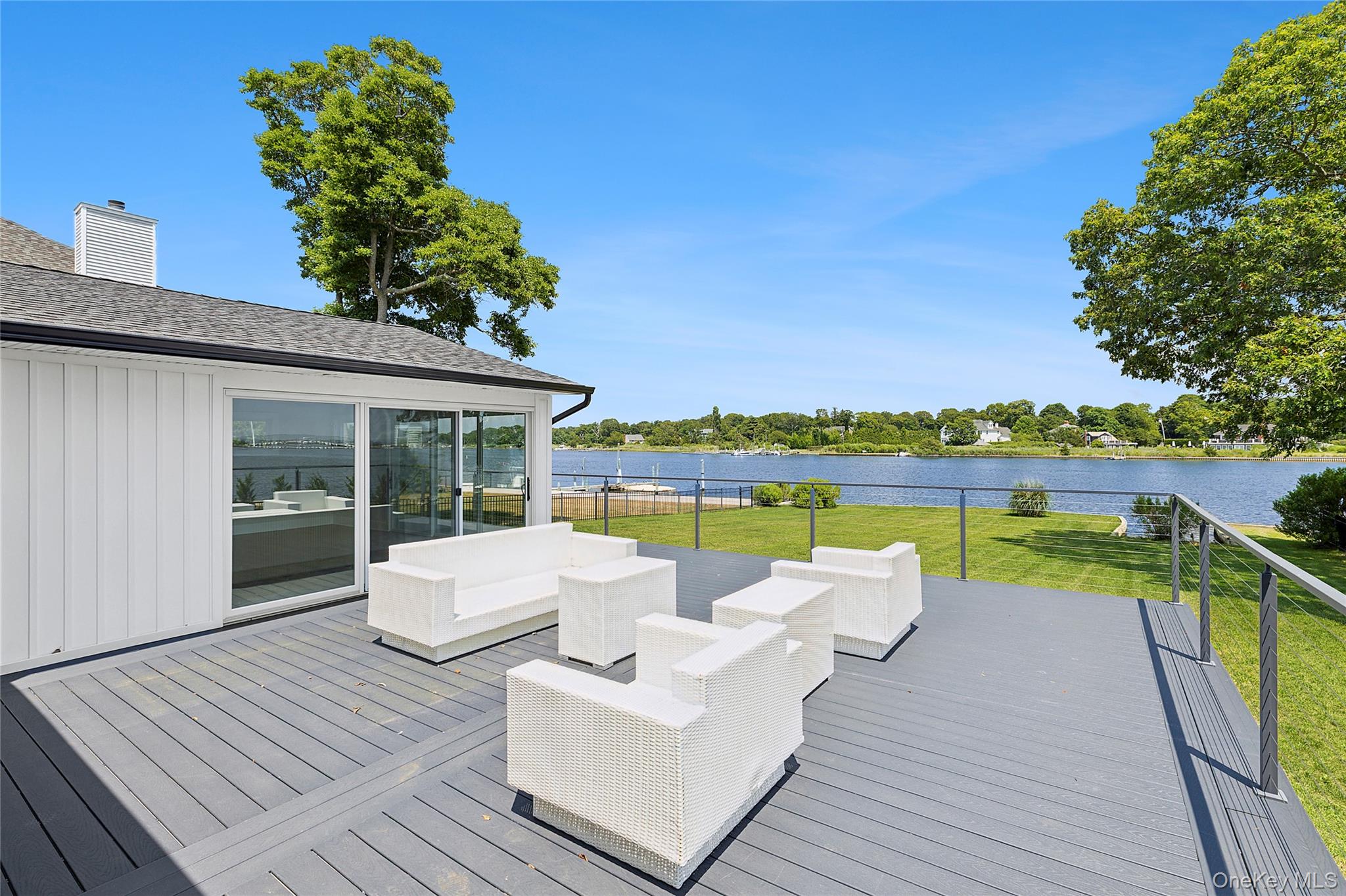 193 Holiday Boulevard, Center Moriches, NY 11934