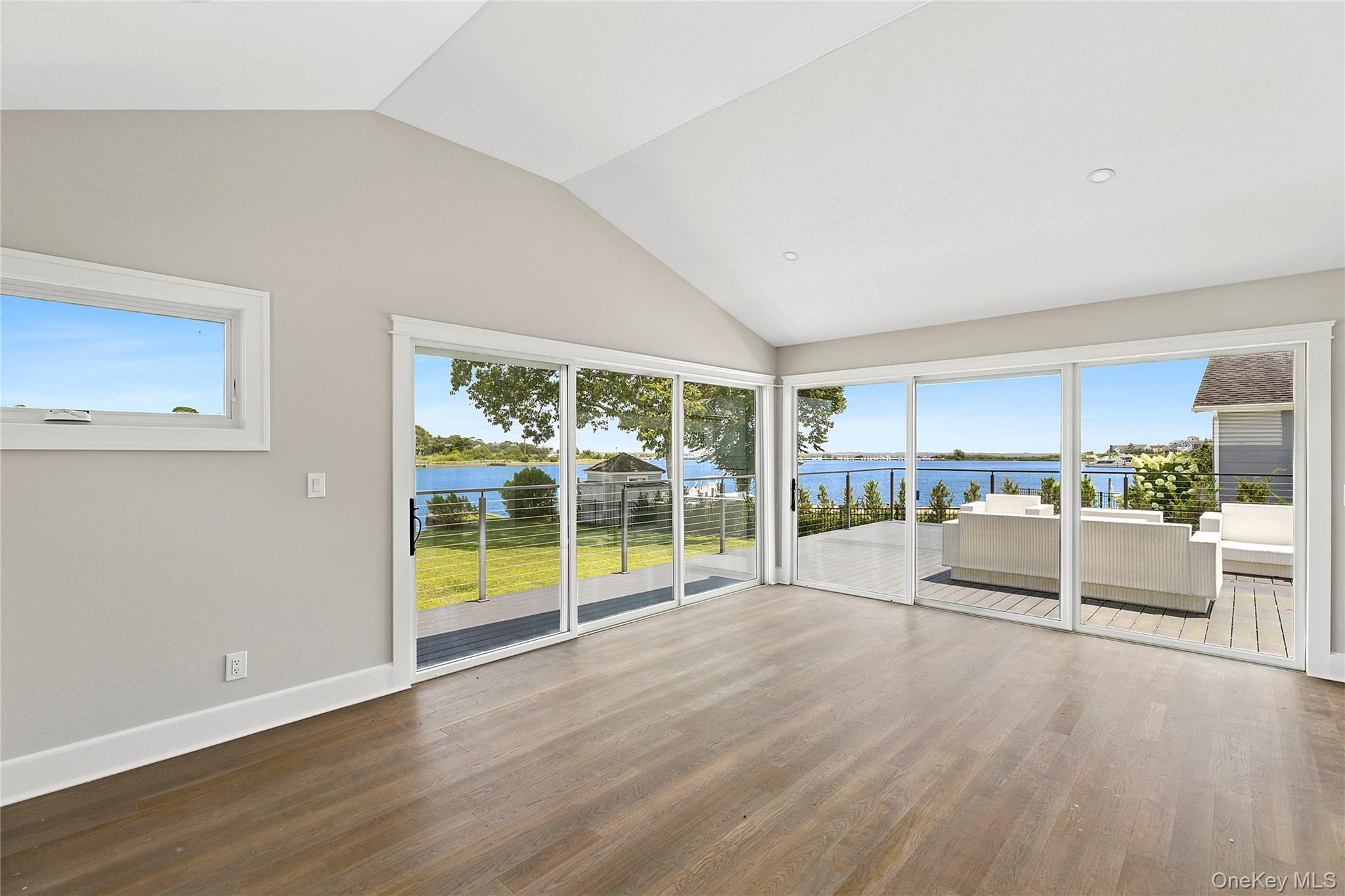 193 Holiday Boulevard, Center Moriches, NY 11934