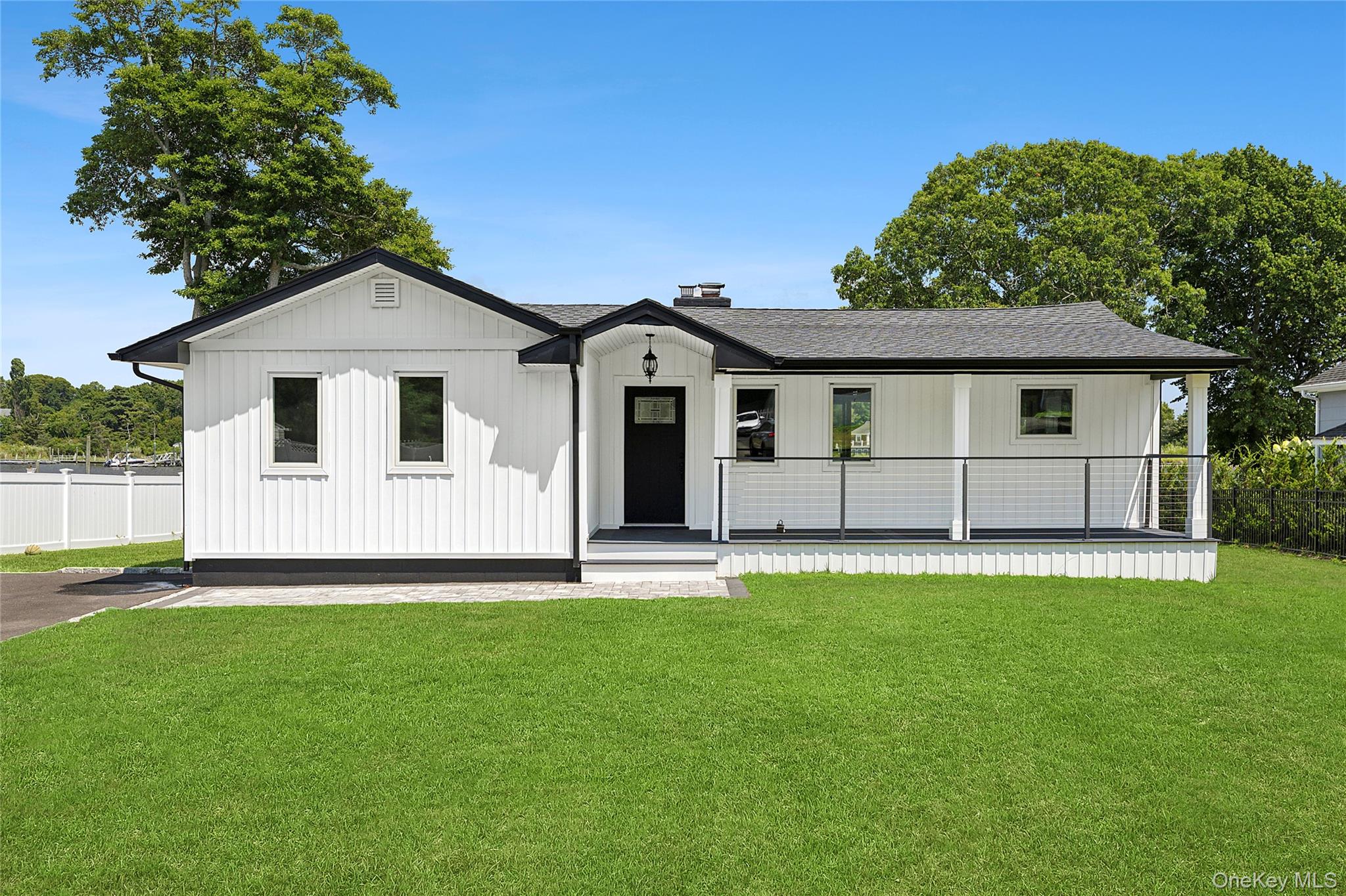 193 Holiday Boulevard, Center Moriches, NY 11934