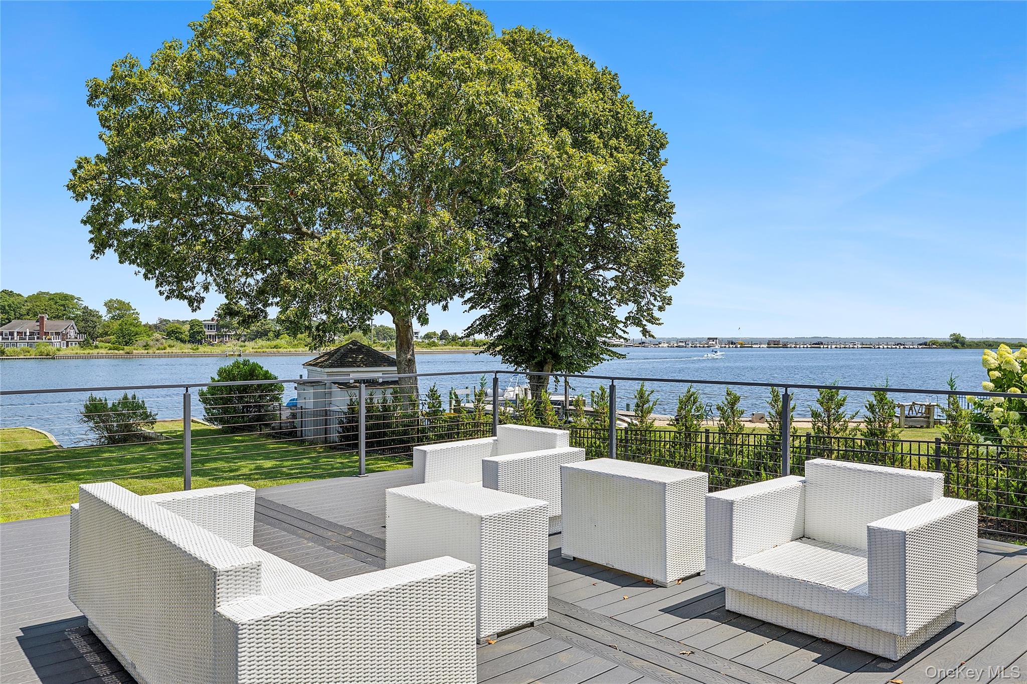 193 Holiday Boulevard, Center Moriches, NY 11934