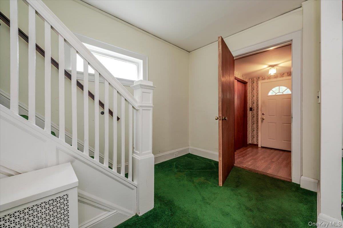 22 Pansy Avenue, Floral Park, NY 11001